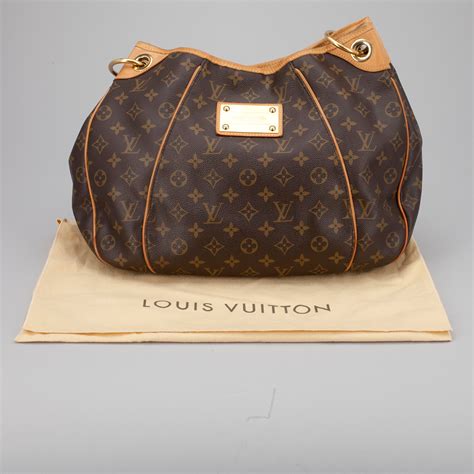 louis vuitton champs elysees bag price|Louis Vuitton paris hours.